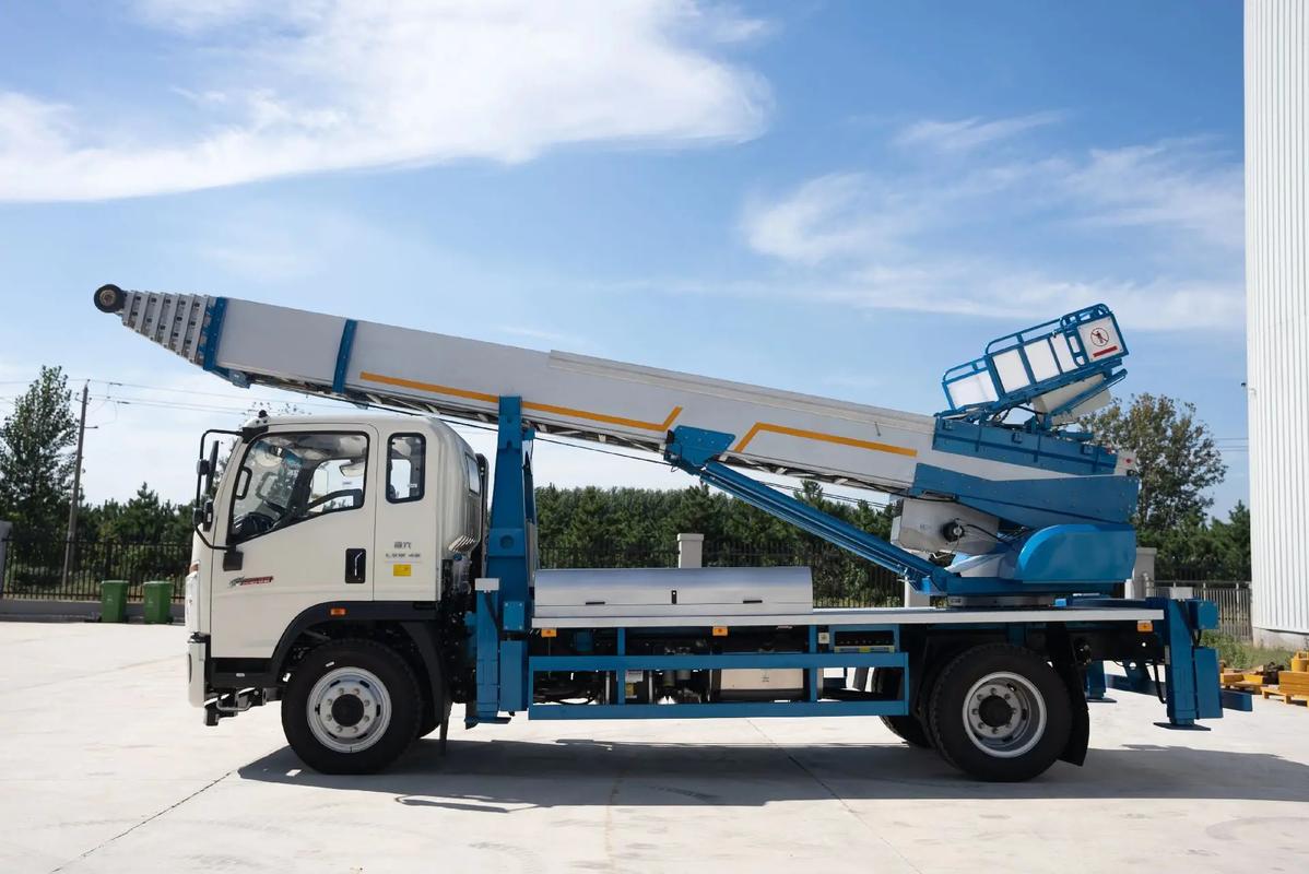 湖州吴兴云梯上料车租赁费用