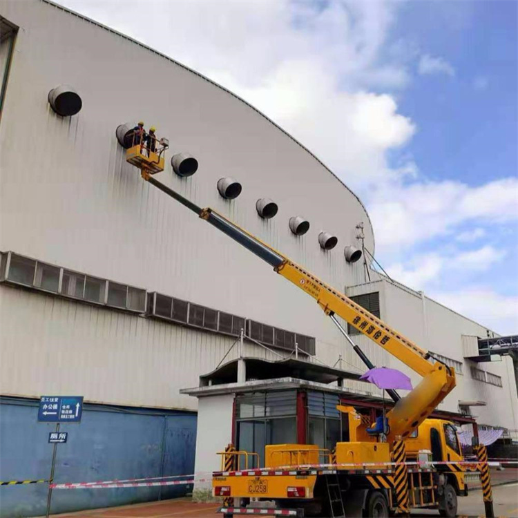 湖州吴兴高空作业车出租服务：专业广告牌安装解决方案