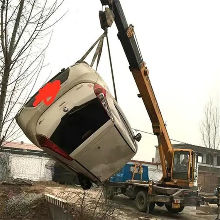 湖州吴兴随时待命，吊车24小时道路救援服务全解析