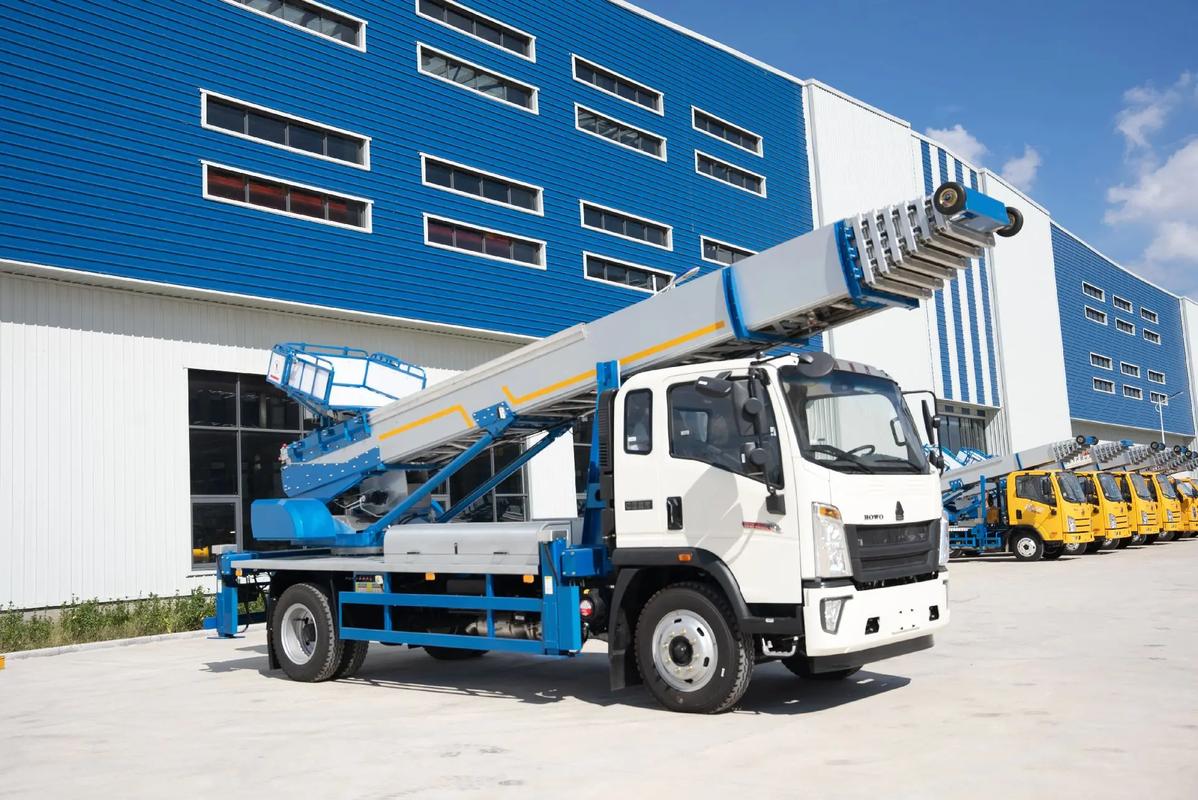 湖州吴兴出租云梯车高空作业车 建筑垃圾搬运